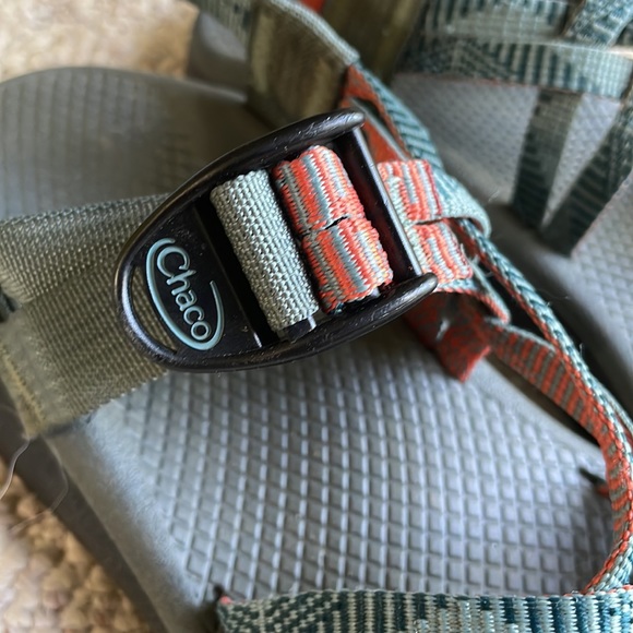 Women’s size 8 Chacos in EUC!  Green & Orange - Picture 2 of 3